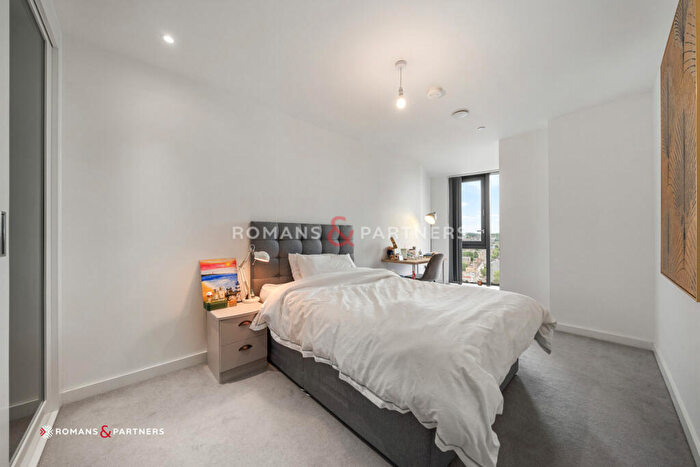 2 Bedroom Apartment To Rent In City North West Tower, Finsbury Park, N4