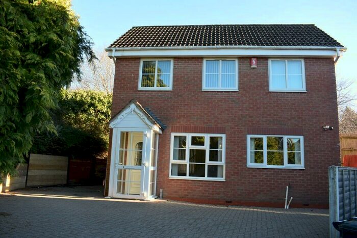 3 Bedroom Detached House To Rent In Charlotte Close, Nuneaton, Warwickshire, CV10