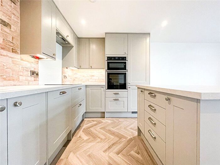 1 Bedroom Flat To Rent In The Belvedere, Homerton Street, Cambridge, CB2