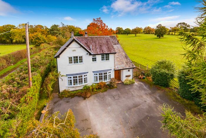 4 Bedroom Detached House For Sale In Wrexham Road, Malpas, SY14