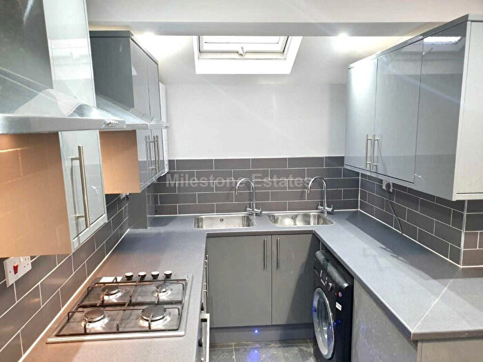 6 Bedroom Terraced House To Rent In Junction Road, Reading, Berkshire, RG1