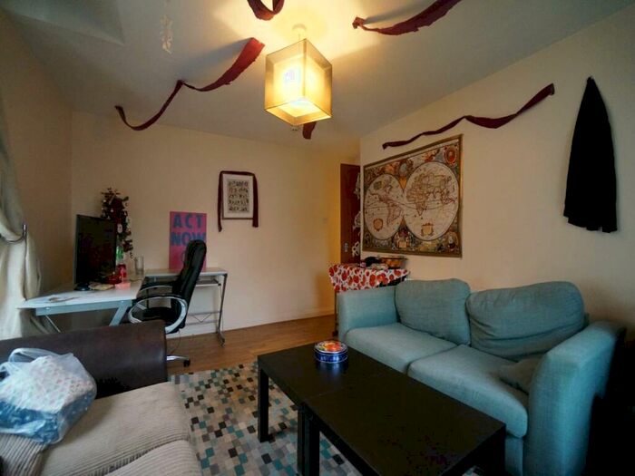 1 Bedroom Flat To Rent In York Place, Bangor, LL57