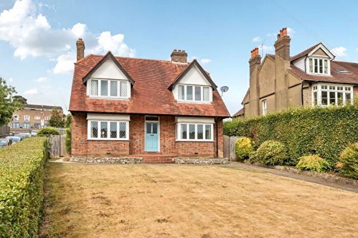 3 Bedroom Detached House For Sale In Chesham, Buckinghamshire, HP5