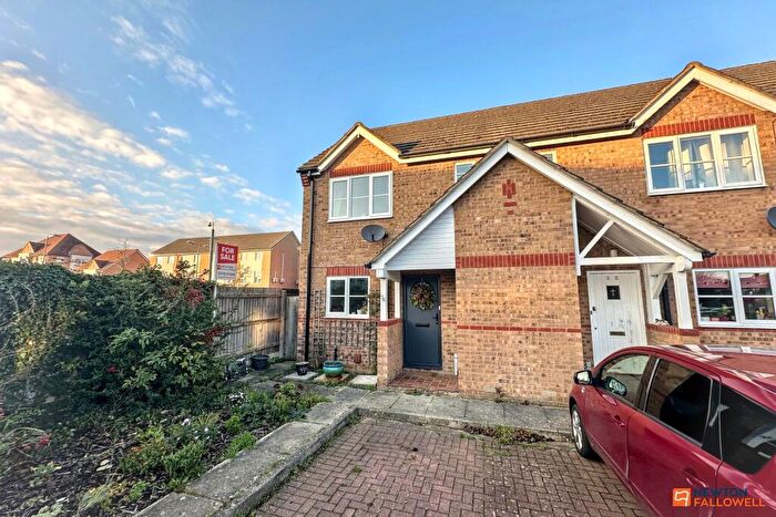 2 Bedroom End Of Terrace House For Sale In Sovereign Place, Peterborough, PE3