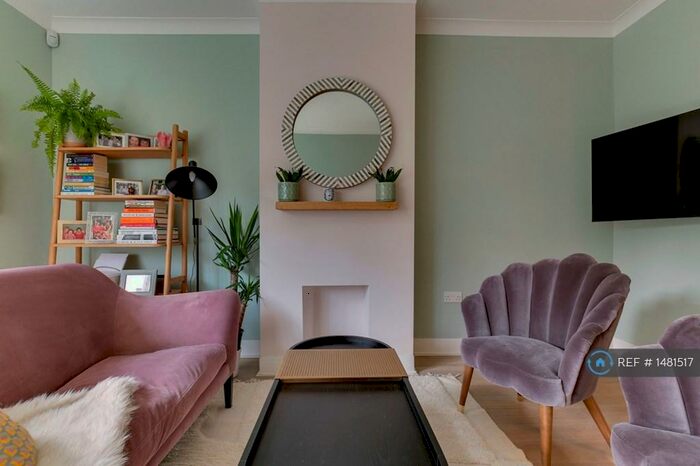 1 Bedroom Flat To Rent In Crofts House, London, E2