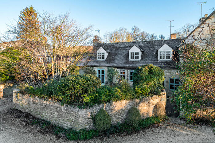 3 Bedroom Semi Detached House For Sale In Castle Street, Winchcombe, Cheltenham, GL54