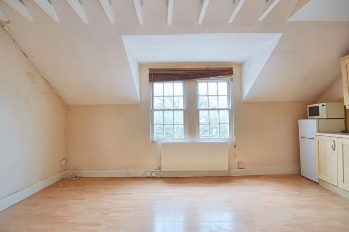 1 Bedroom Flat For Sale In Endsleigh Road, London, W13