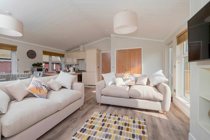 2 Bedroom Park Home For Sale In Harcombe Cross, Chudleigh, Newton Abbot, Devon, TQ13