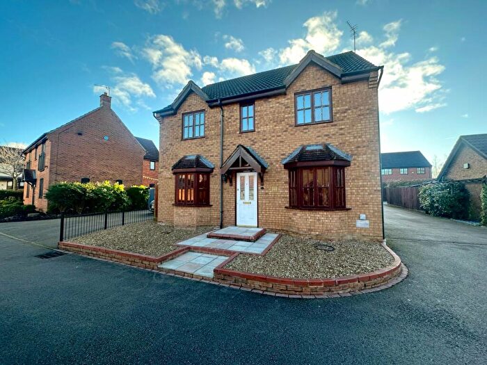 4 Bedroom Detached House To Rent In Frogmore Place, Westcroft, Milton Keynes, MK4