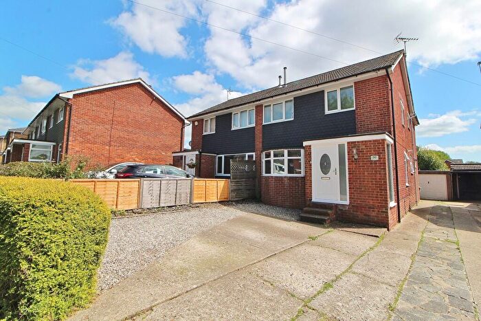 4 Bedroom Semi Detached House For Sale In Kingscote Road, Cowplain, PO8