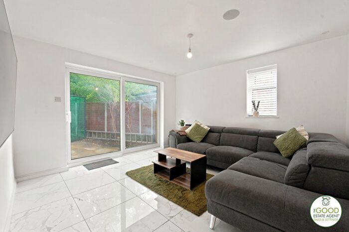 2 Bedroom Semi-Detached House For Sale In Blackden Walk, Wilmslow, SK9
