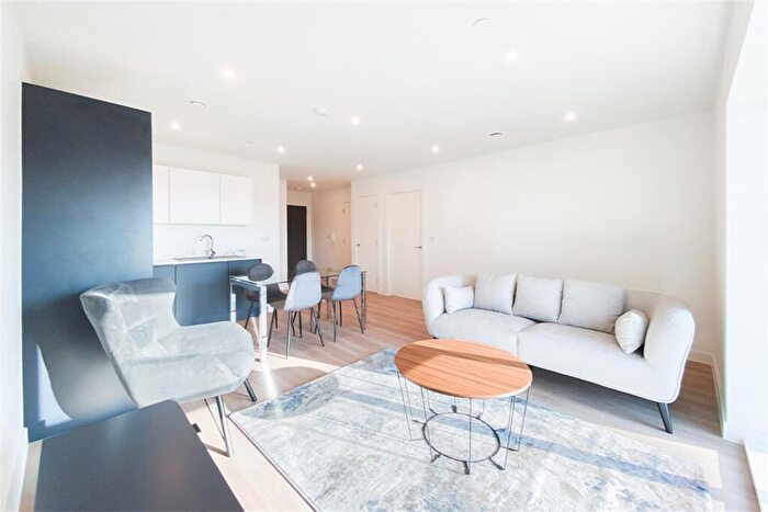 2 Bedroom Apartment To Rent In Laurence Place, M3