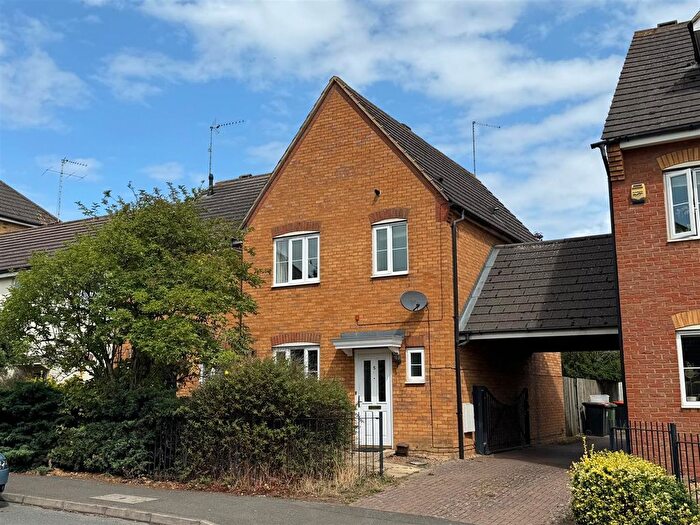 3 Bedroom Property To Rent In Johnson Drive, Leighton Buzzard, LU7