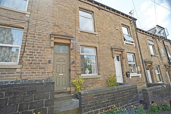 3 Bedroom Terraced House For Sale In Middle Dean Street, Greetland, Halifax, HX4