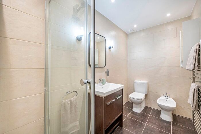 4 Bedroom Flat To Rent In Iverna Court, High Street Kensington, W8