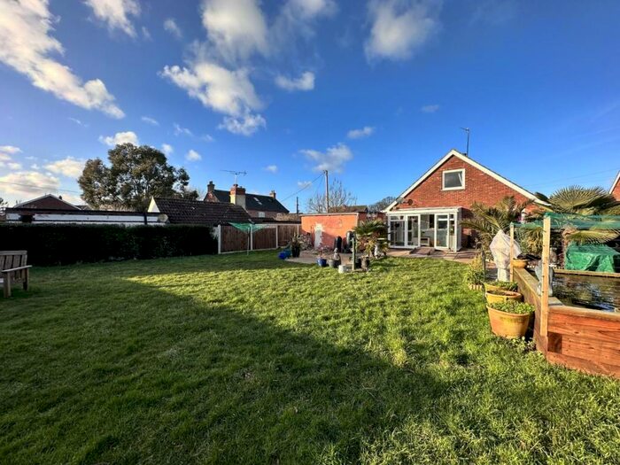 3 Bedroom Detached Bungalow For Sale In Shirley Close, Frettenham, Norwich, NR12