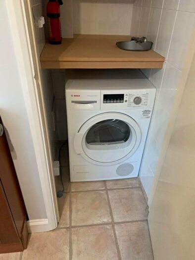 2 Bedroom Apartment To Rent In Branksome Wood Road, Bournemouth, Dorset, BH4