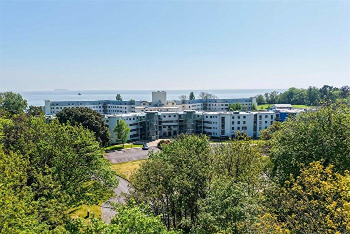 3 Bedroom Apartment For Sale In Headlands, Hayes Point, Sully, CF64