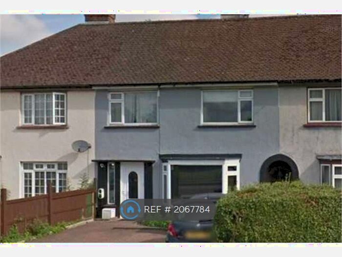 4 Bedroom Terraced House To Rent In Pursley Road, London, NW7