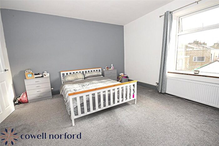 2 Bedroom Terraced House For Sale In Leach Street, Milnrow, Rochdale, Greater Manchester, OL16