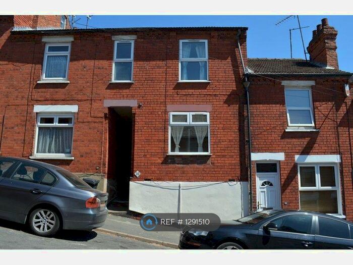 3 Bedroom Terraced House To Rent In Thesiger Street, Lincoln LN5