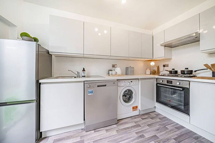 2 Bedroom End Of Terrace House For Sale In Hardy Road, South Wimbledon, London, SW19