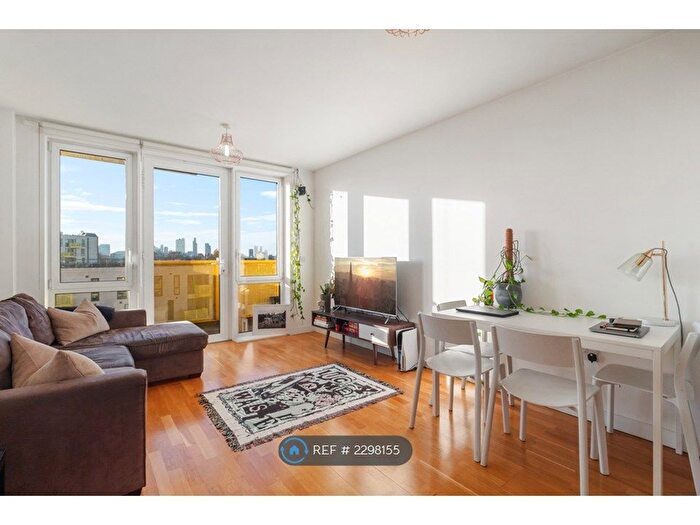 1 Bedroom Flat To Rent In Sculpture House, London, E1