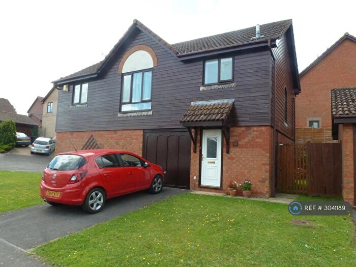 2 Bedroom Semi Detached House To Rent In Avondown Road, Durrington, Salisbury, SP4