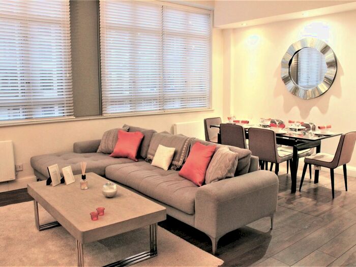 1 Bedroom Flat To Rent In Lawrence House, City Road, Clerkenwell, London, EC1V
