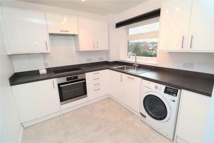 2 Bedroom Apartment To Rent In Albemarle Road, Beckenham, Kent, BR3
