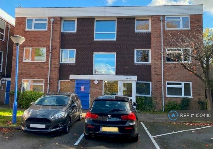 2 Bedroom Flat To Rent In Old Warwick Court, Solihull, B92