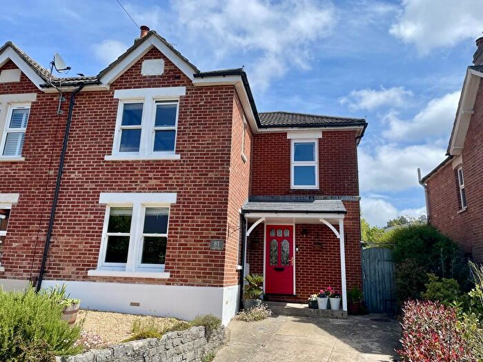 4 Bedroom Semi Detached House For Sale In York Road, Broadstone, BH18
