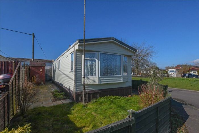 2 Bedroom Property For Sale In Grovelands Park, Winnersh, Wokingham, Berkshire, RG41