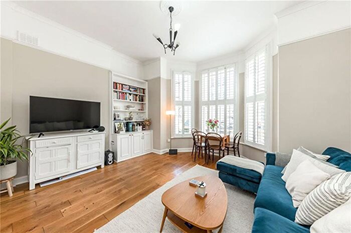 2 Bedroom Flat To Rent In Alderbrook Road, Balham, SW12