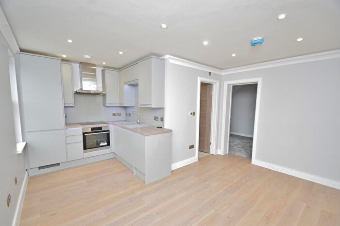 1 Bedroom Flat To Rent In Winchester, SO23