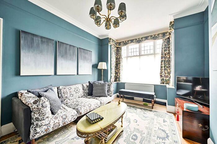 3 Bedroom End Of Terrace House To Rent In Colwith Road, Fulham, London, W6