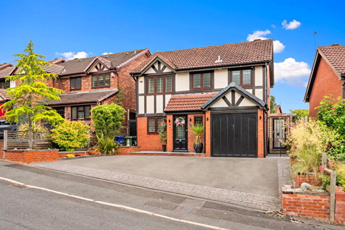 3 Bedroom Detached House For Sale In Waterside View, Lakeside, Brierley Hill, DY5