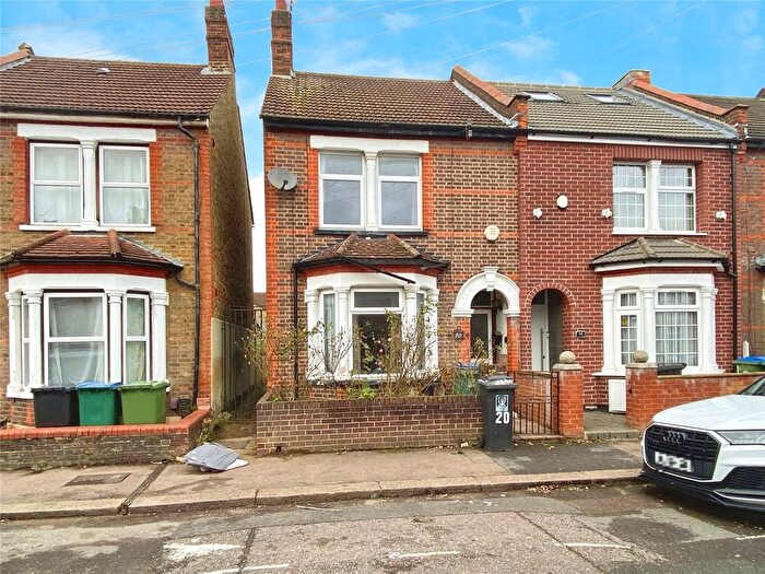 3 Bedroom Terraced House For Sale In Chester Road, Watford, Hertfordshire, WD18