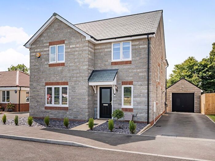 4 Bedroom Detached House For Sale In Pepper Drive, Somerton, TA11