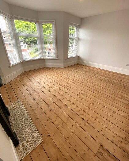 2 Bedroom Apartment To Rent In Corporation Road, Cardiff(City), CF11