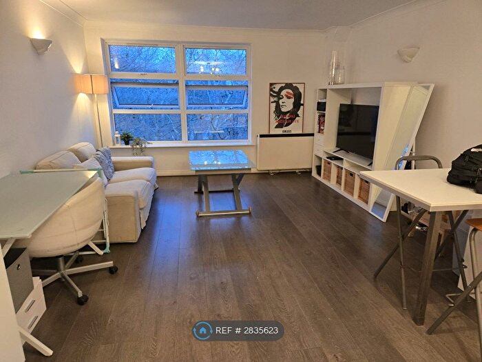 2 Bedroom Flat To Rent In Burrhill Court, London, SE16