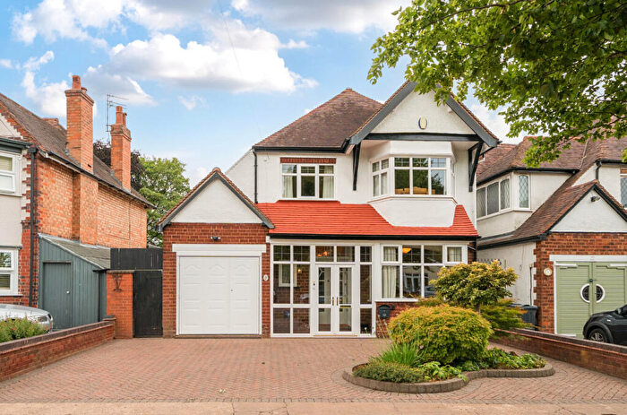 3 Bedroom Detached House For Sale In Wheelers Lane, Kings Heath, Birmingham, B13