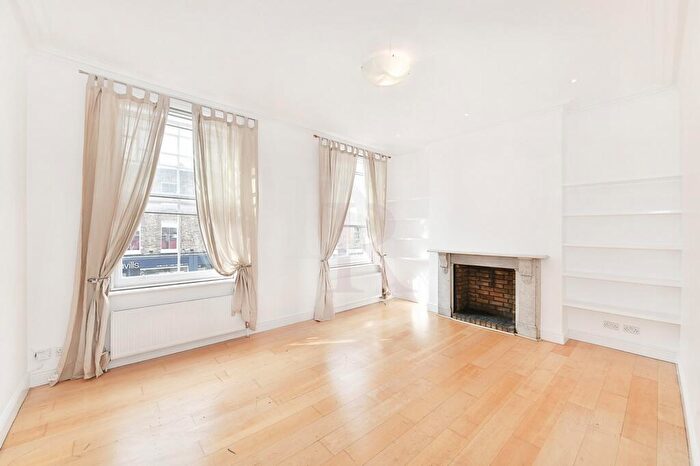 3 Bedroom Apartment To Rent In Upper Street, Angel, N1