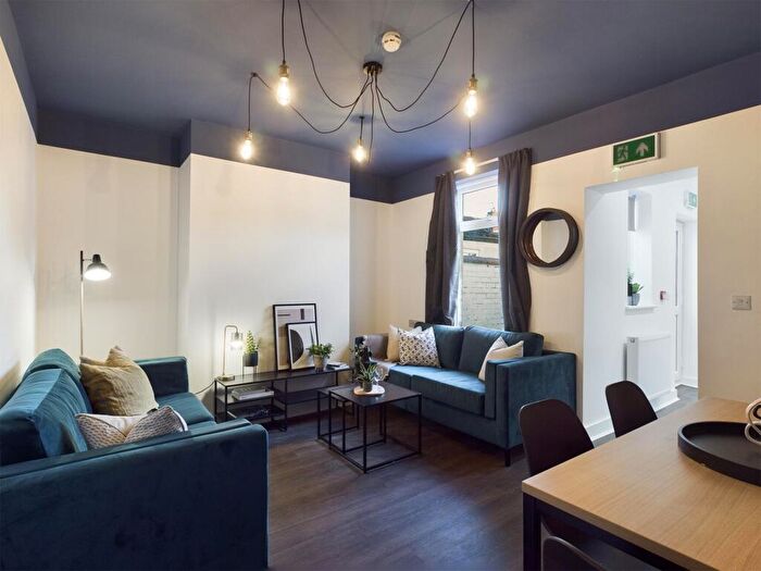 6 Bedroom House To Rent In Ripon Street, LN5