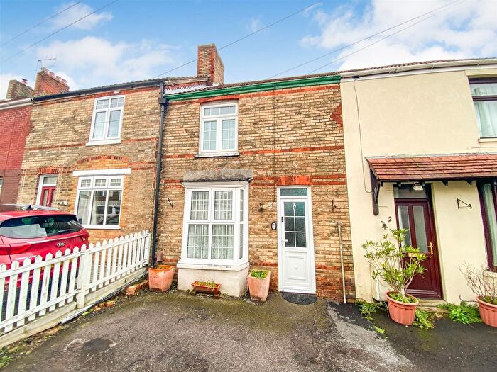 2 Bedroom Terraced House For Sale In Dunford Road, Poole, BH12