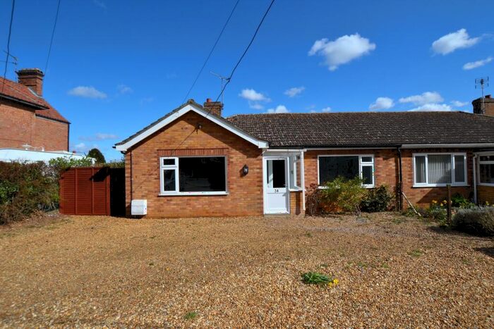 2 Bedroom Semi-Detached Bungalow To Rent In Cheney Hill, Heacham, PE31