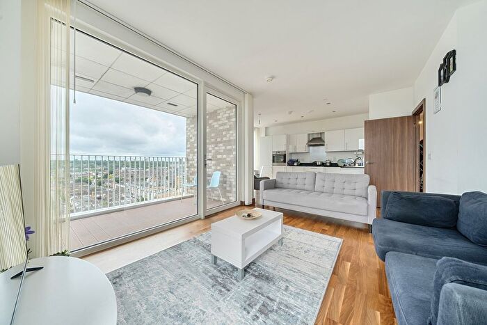 2 Bedroom Flat For Sale In Telcon Way, London, SE10