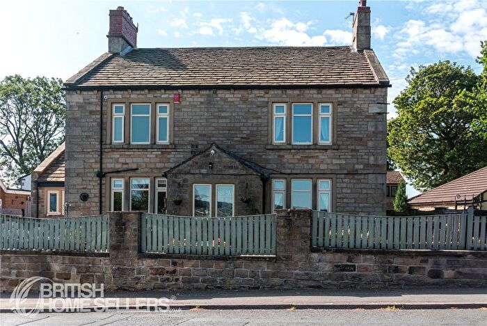 4 Bedroom Detached House For Sale In Halifax Road, Liversedge, West Yorkshire, WF15