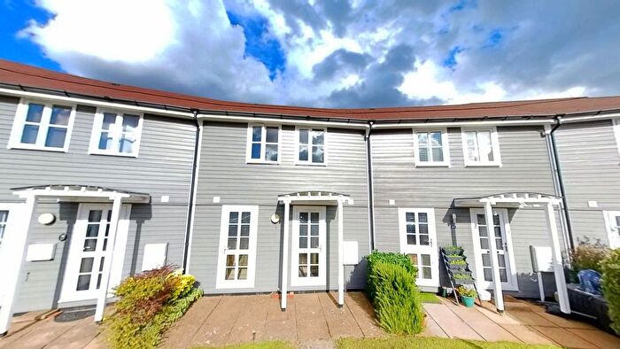 3 Bedroom Terraced House For Sale In Crescent Lodge, Overstone, NN6