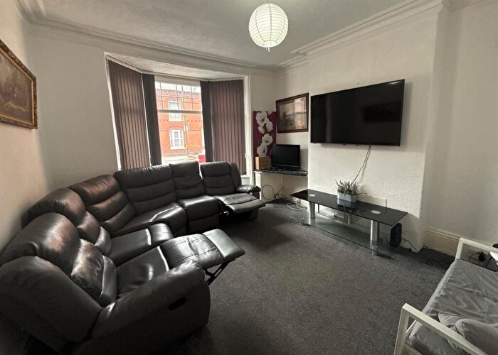 6 Bedroom Detached House To Rent In Eldon Road, Birmingham, B16